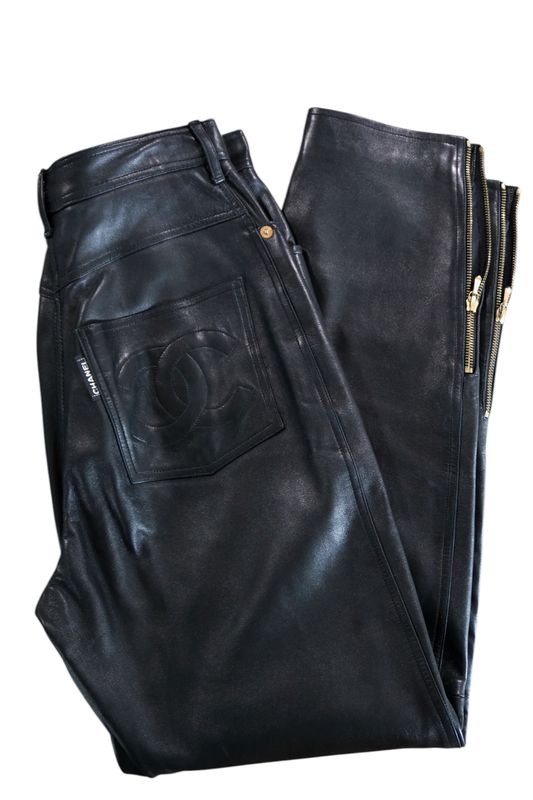 CHANEL CC LOGO BLACK LEATHER PANTS - VINTAGE SIZE 27 / WAIST 26&quot;