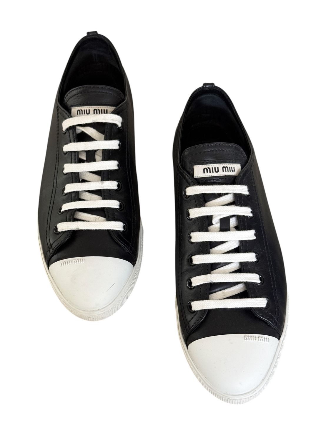 MIU MIU BLACK LEATHER LACE UP SNEAKERS / IT 39.5