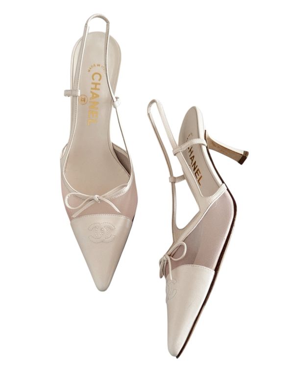 CHANEL VINTAGE NUDE BLUSH LEATHER AND MESH CC SLINGBACK HEELS / IT 39.5