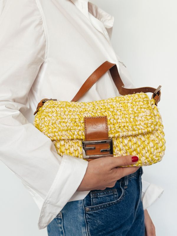 FENDI VINTAGE YELLOW RAFFIA STRAW &amp; LEATHER BAGUETTE SHOULDER BAG