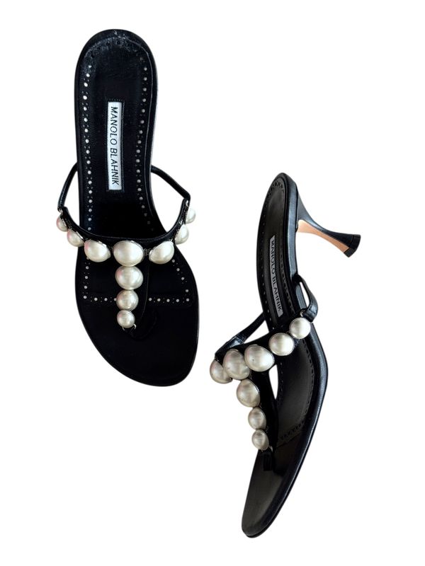 MANOLO BLAHNIK FAUX PEARL LEATHER SANDALS HEELS / IT 38