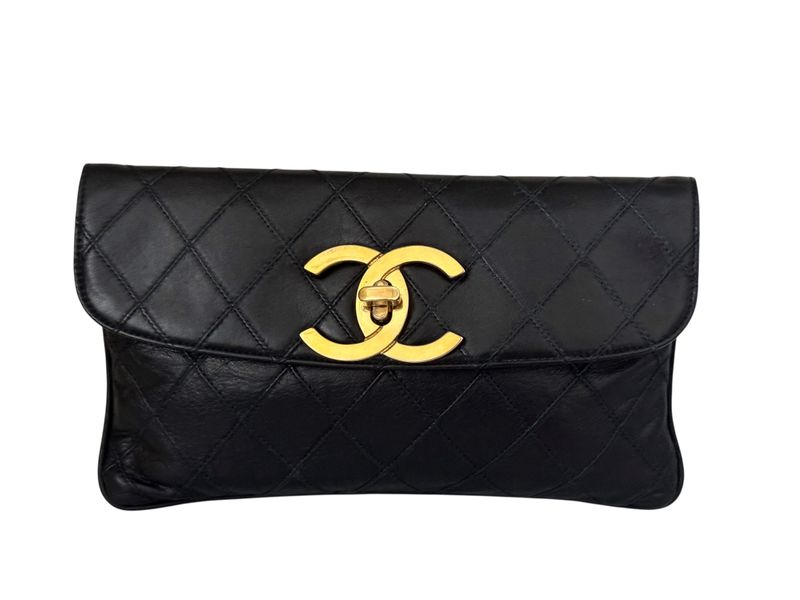 CHANEL VINTAGE CC BLACK QUILTED LEATHER CLUTCH WITH 24K PLATED HARDWARE