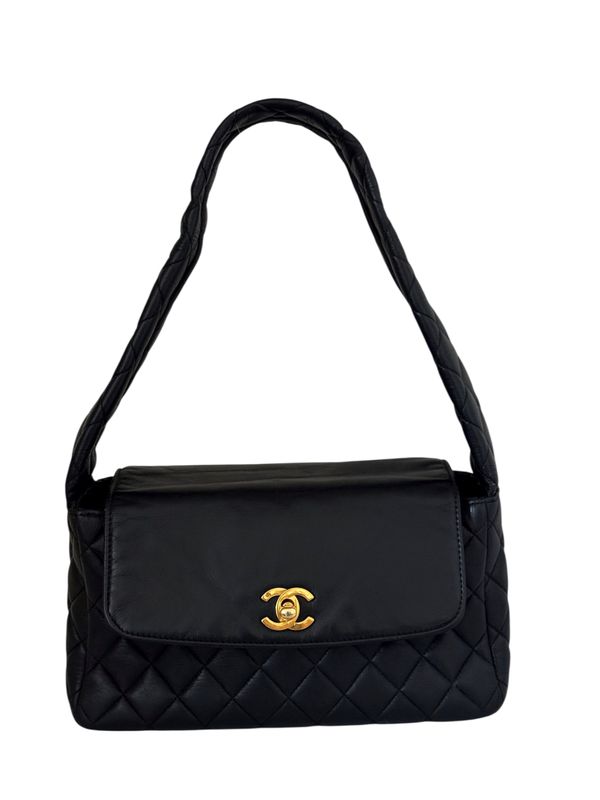 VINTAGE CHANEL CC TURNLOCK QUILTED BLACK LEATHER SHOULDER FLAP BAG