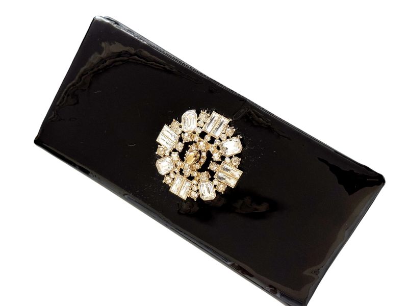 CHANEL VINTAGE PATENT LEATHER CC CRYSTAL EVENING CLUTCH BAG