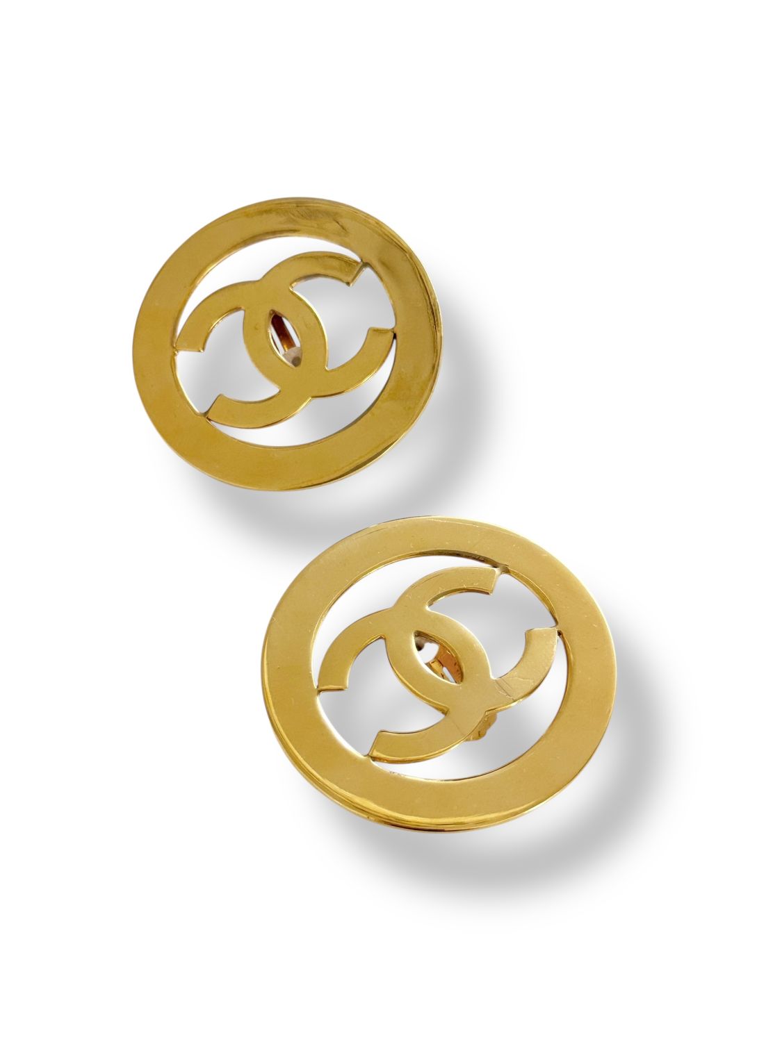 RARE CHANEL VINTAGE X-LARGE ROUND CC LOGO CHANEL PARIS CLIP-ON EARRINGS / COLLECTION 25