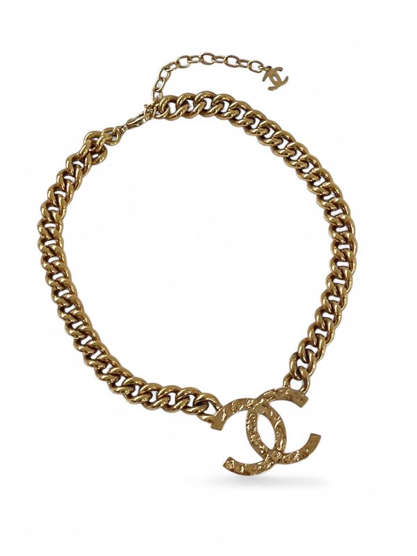CHANEL CC THICK GOLD CHAIN LOGO NECKLACE CHOKER