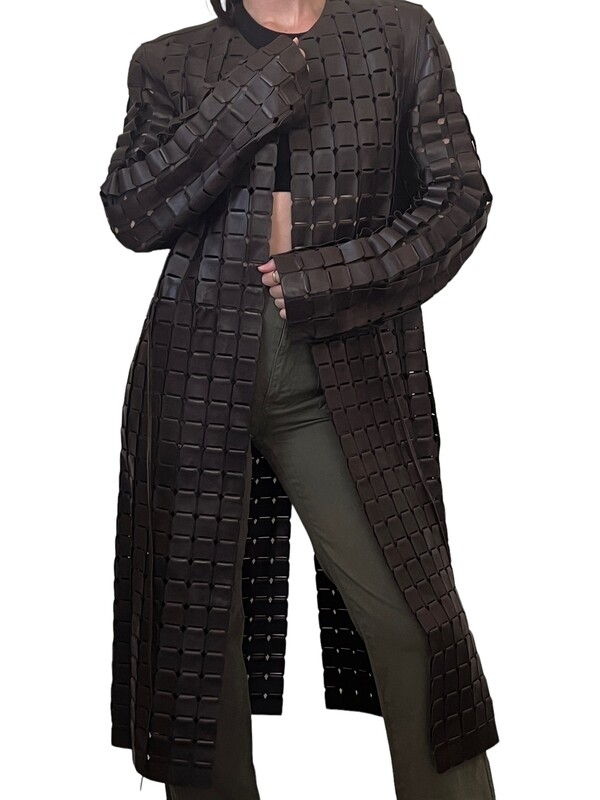 BOTTEGA VENETA FALL 19 DARK BROWN CALF LEATHER CUT OUT TRENCH COAT