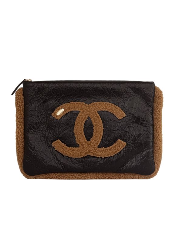 CHANEL CC SHEARLING CLUTCH BAG