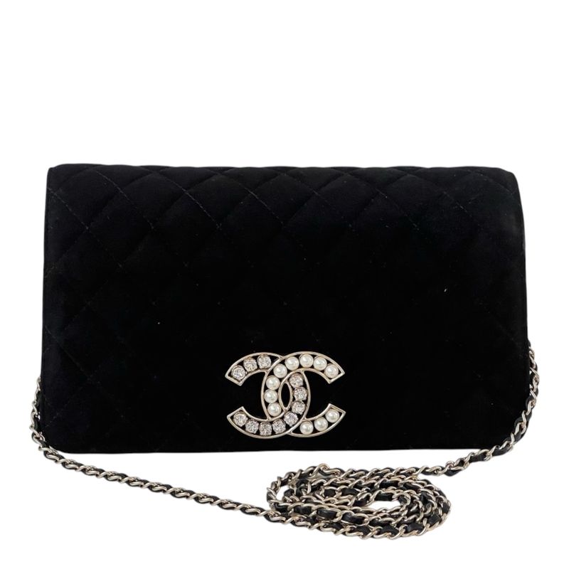CHANEL BLACK QUILTED SUEDE SHOULDER BAG FLAP ADORNED WITH CC IN PEARLS AND RHINESTONES