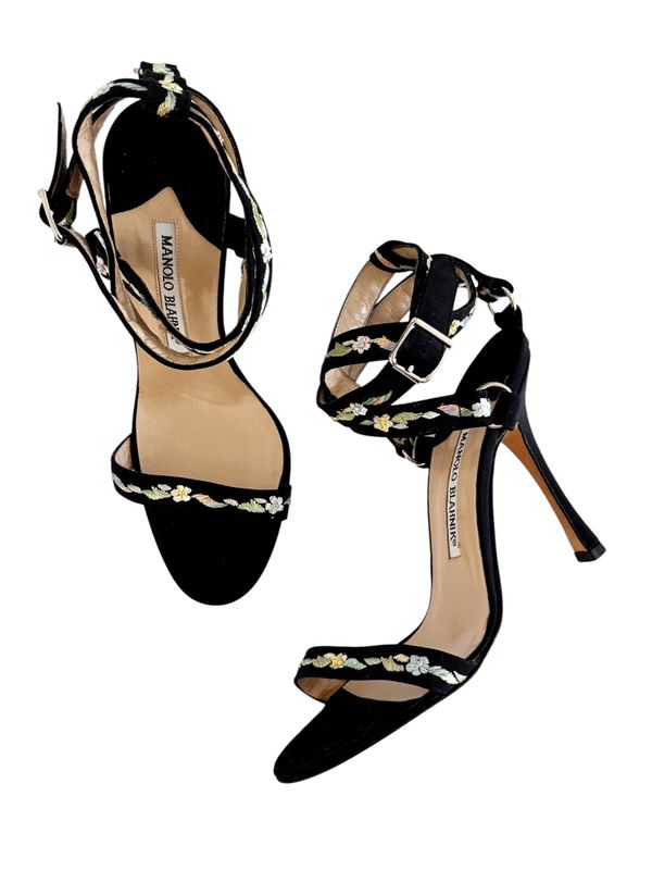 MANOLO BLAHNIK SATIN EMBROIDERED FLORAL HEELS / IT 37