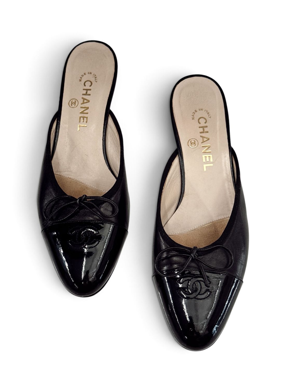 CHANEL VINTAGE CC BLACK MULES WITH BOWS