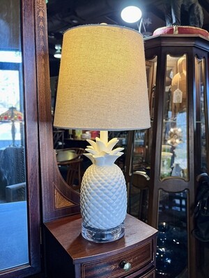 Small Resin Pineapple Lamp
