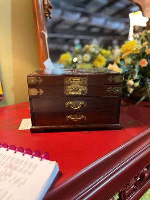 Vintage Silk-lined Jewelry Box