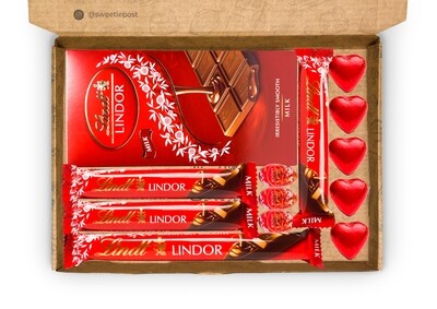 Lindt &amp; Hearts Chocolate Gift Box
