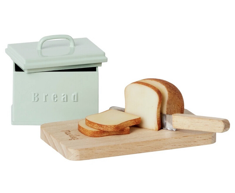 Maileg Miniature Bread Box w/ cutting board & knife Maileg Miniature Bread Box w/ cutting board & knife