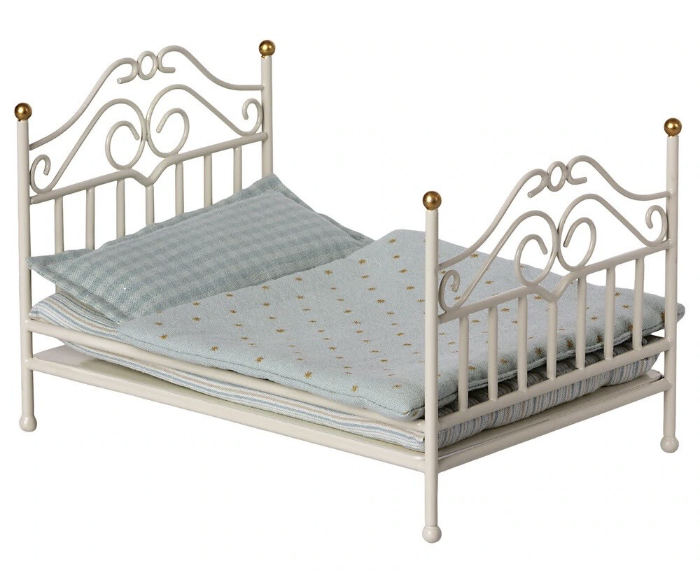 Maileg Vintage Bed, off White
