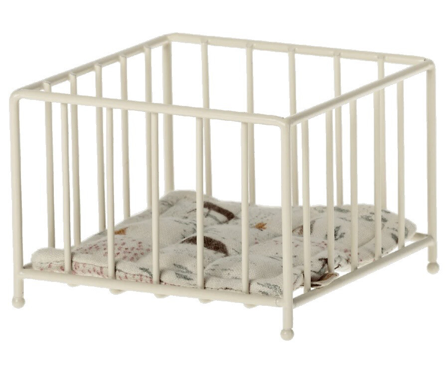Maileg Playpen, My
