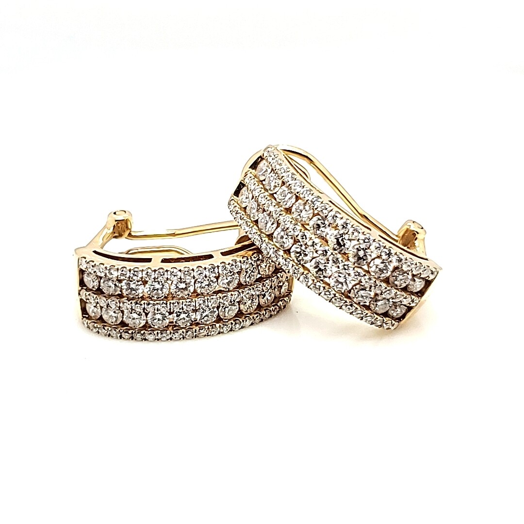 Ladies Yellow Gold Clip On Diamond Earrings