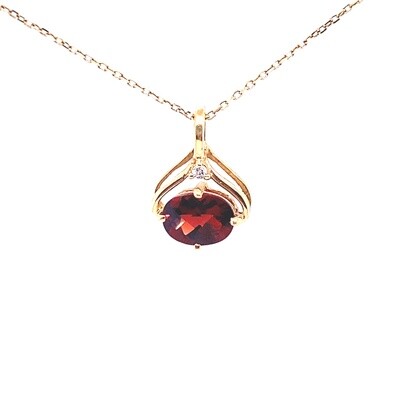 Ladies Yellow Gold Garnet Pendant Ladies Yellow Gold Garnet Pendant