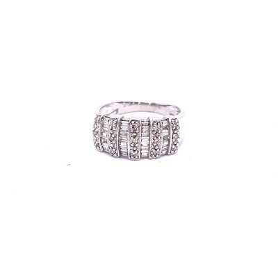 Ladies White Gold Baguette Diamond Ring Ladies White Gold Baguette Diamond Ring