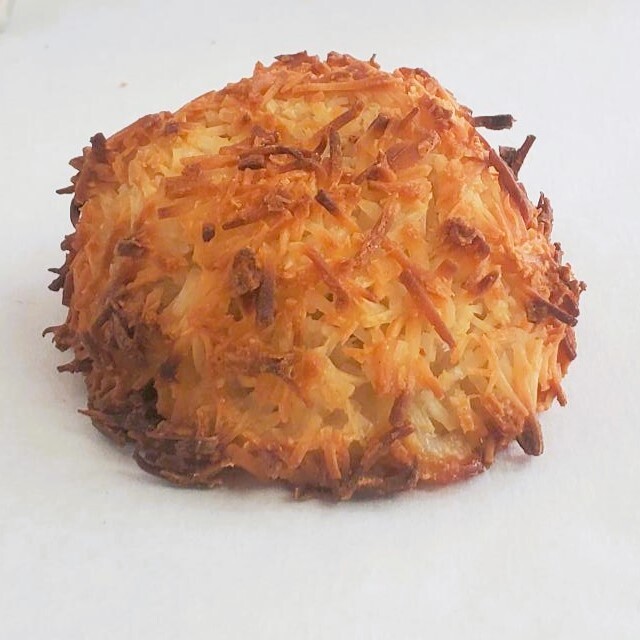 Coconut Macaron