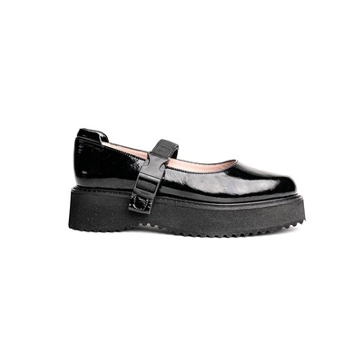 Lakiniai bateliai TINA