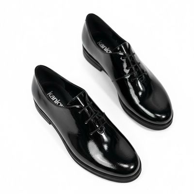 Lakuotos odos bateliai SHARMO