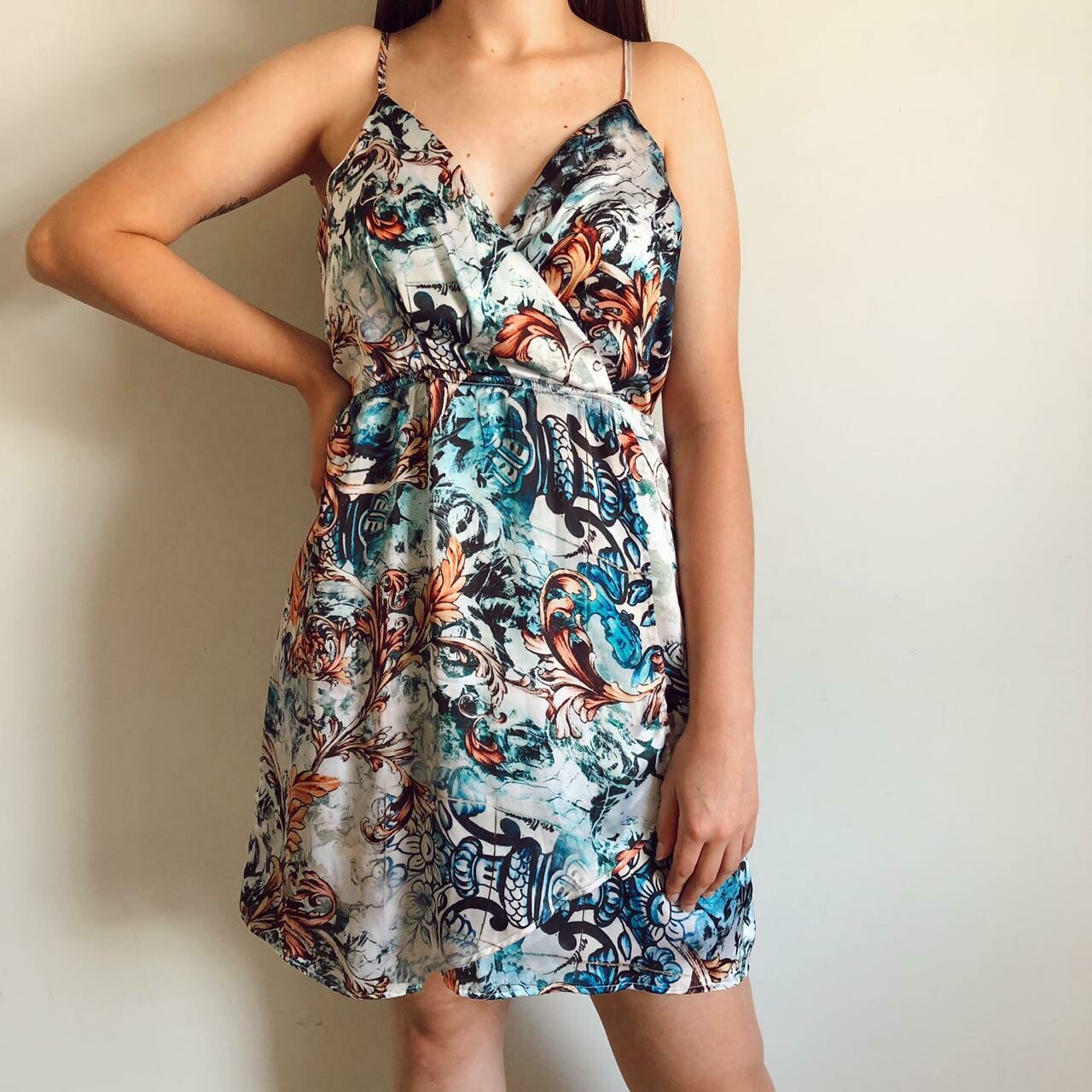 vestido transpassado estampado
