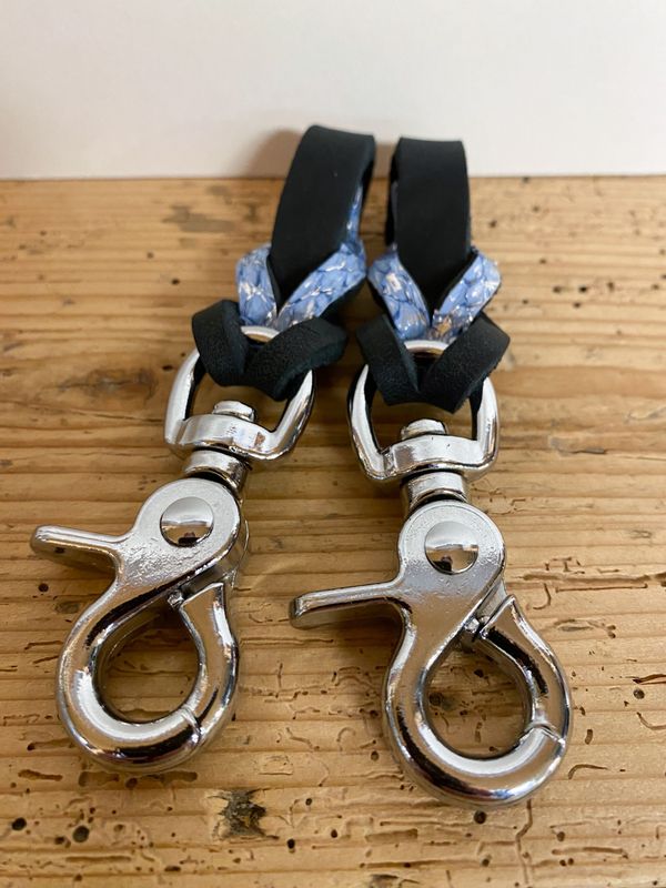 Steigbügelhalter mit Fischleder Steigbügelhalter mit Fischleder