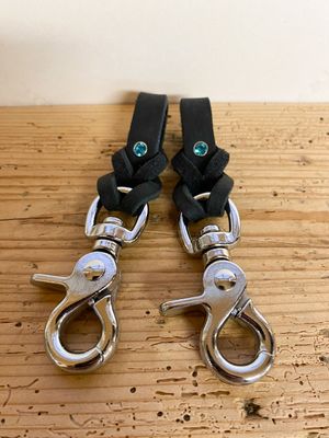 Steigbügelhalter mit Glitzersteinchen Steigbügelhalter mit Glitzersteinchen