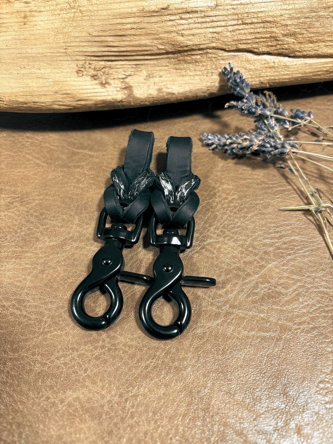 Steigbügelhalter mit Fischleder