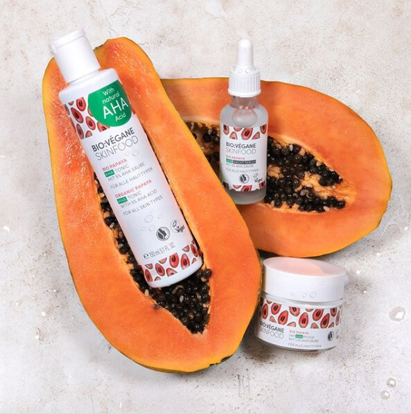 BioVegane Papaya AHA Kit (includes free papaya glow gel mask - 1  application)