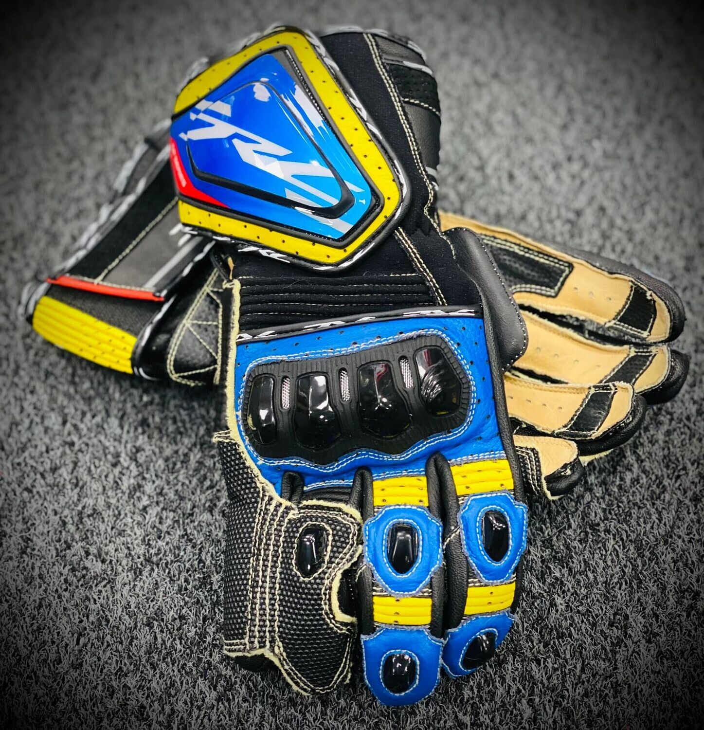 Custom 2023 GP-Evo Glove