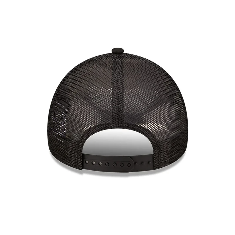cappello nero New Era Trucker Louvre AOP