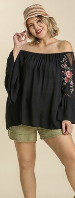 Umgee off the shoulder top w/embroidered sleeves