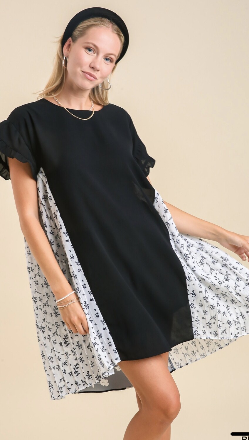 Umgee Mixed Media Pleat Short Sleeve Detail Dress 