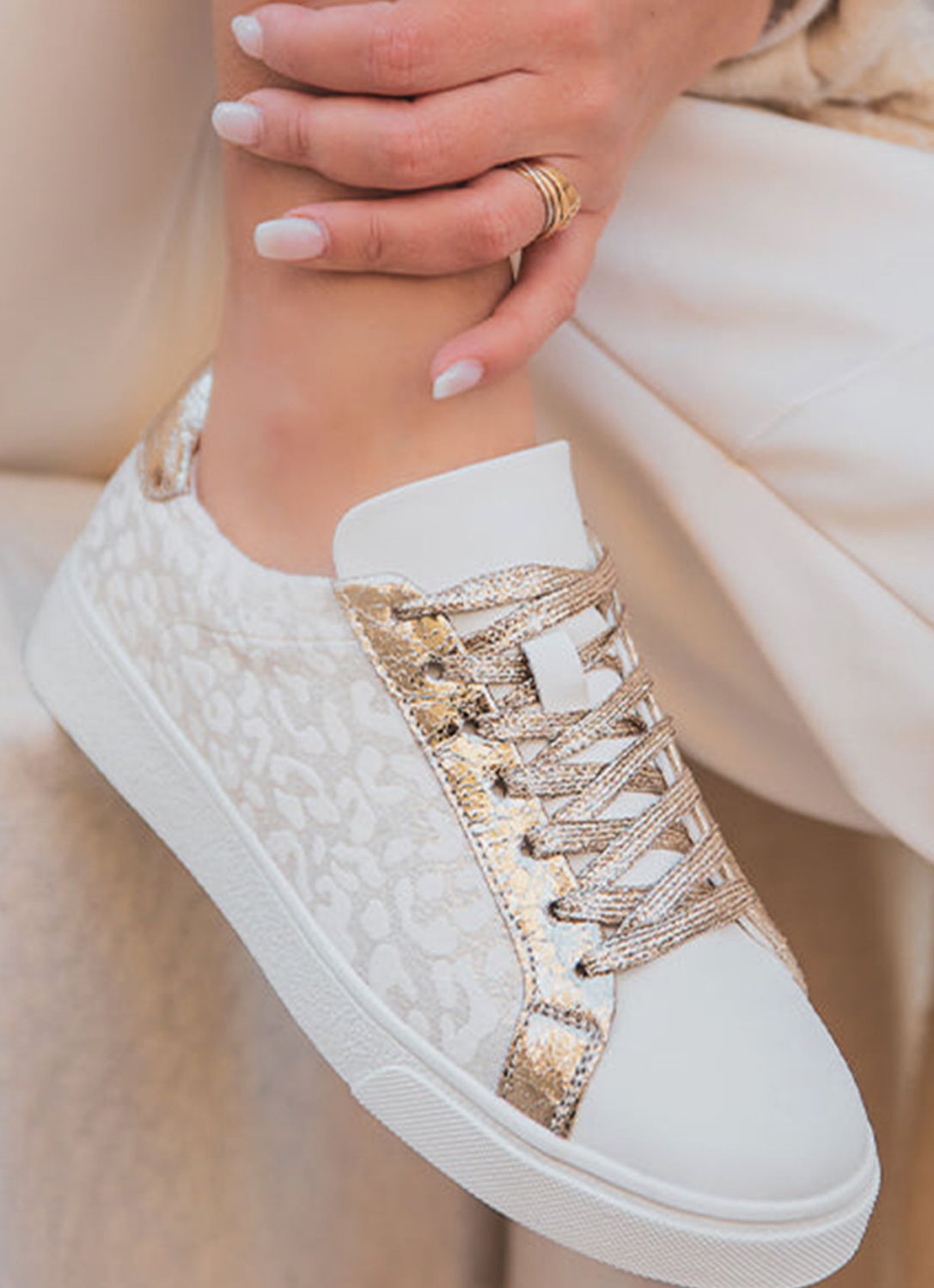 Leopard Print Glitter Patched Lace up shoes