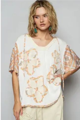 POL Short Sleeve Floral Patch Hoodie Knit Top