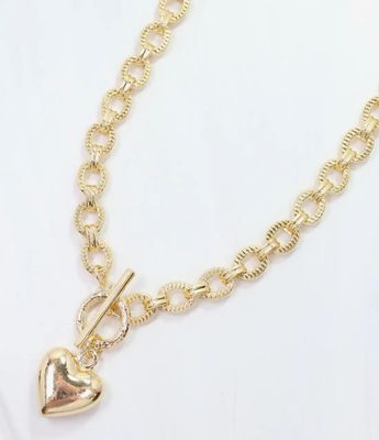 Cecelia Circle Chain Heart Pendant
