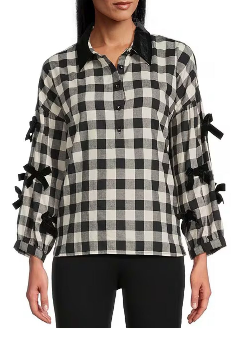 John Mark Ruffle Collar velvet top w/3/4 sleeves