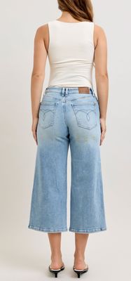 Judy Blue MR Wide Crop Vintage Pkts&amp;CF Seam Jeans
