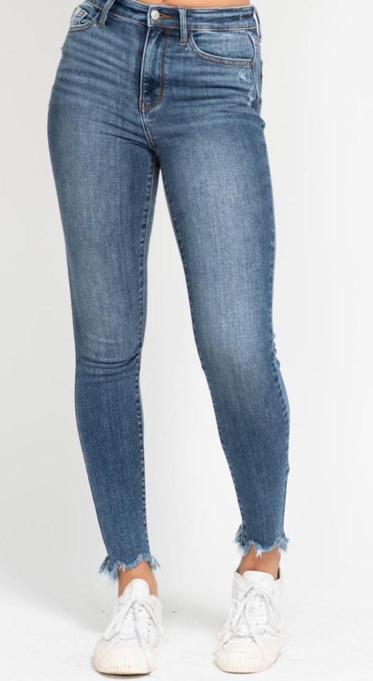 Judy Blue HW Skinny w/destroy &amp; shark bit hem