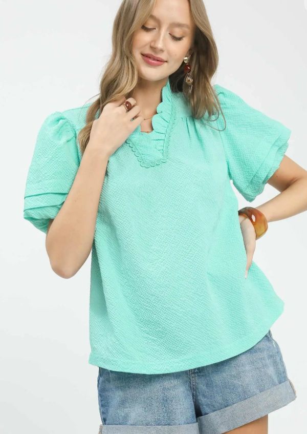 Umgee Textured Scallop Trim Puff sleeve blouse