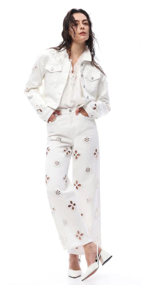 Bayeas High Rise w/open work embroidery/pearls