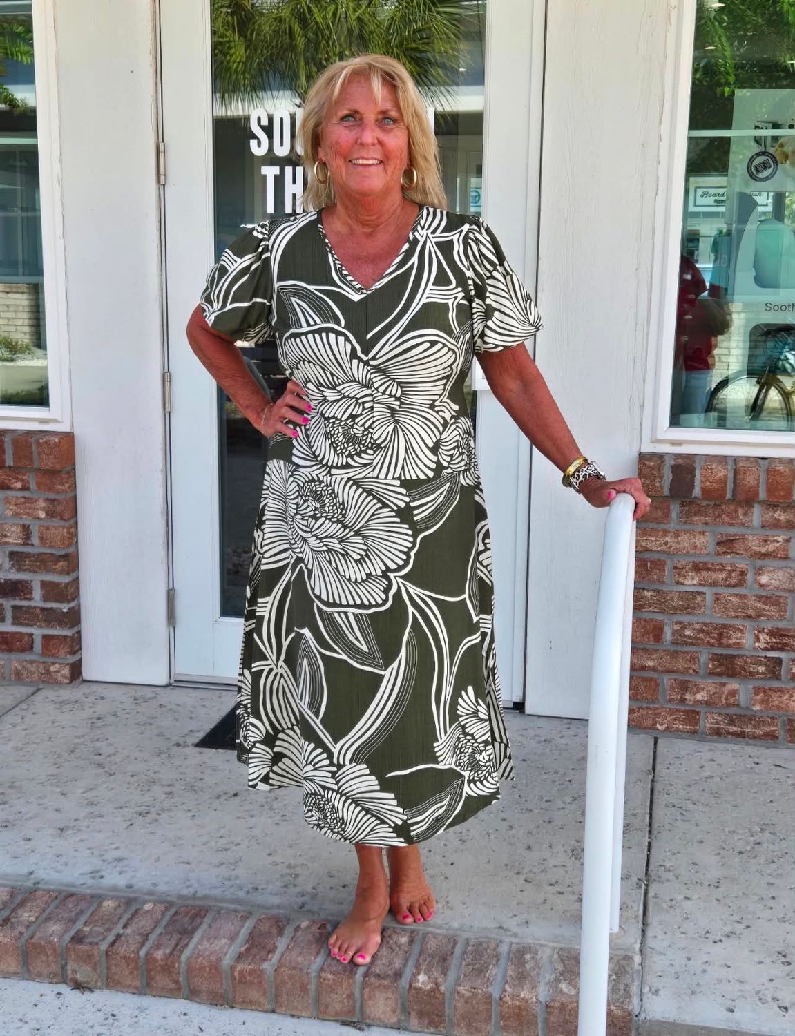 Linique Puff sleeve V-Neck Midi Dress