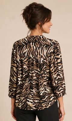 Linique animal henley 3/4 dolman sleeve blouse