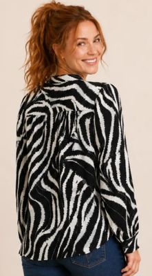 CREPE BUTTON DOWN BALLOON SLEEVE TOP