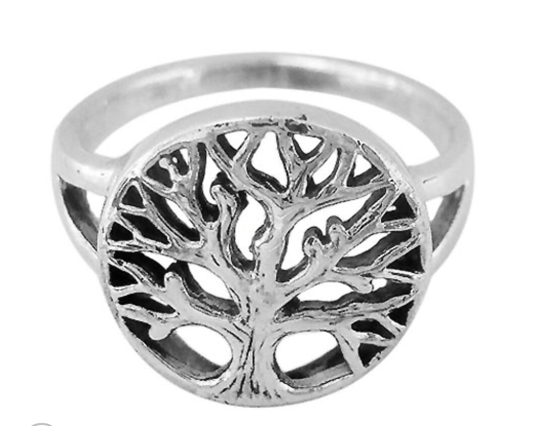Sterling silver tree of life ring. Approx size: 14mm diameter