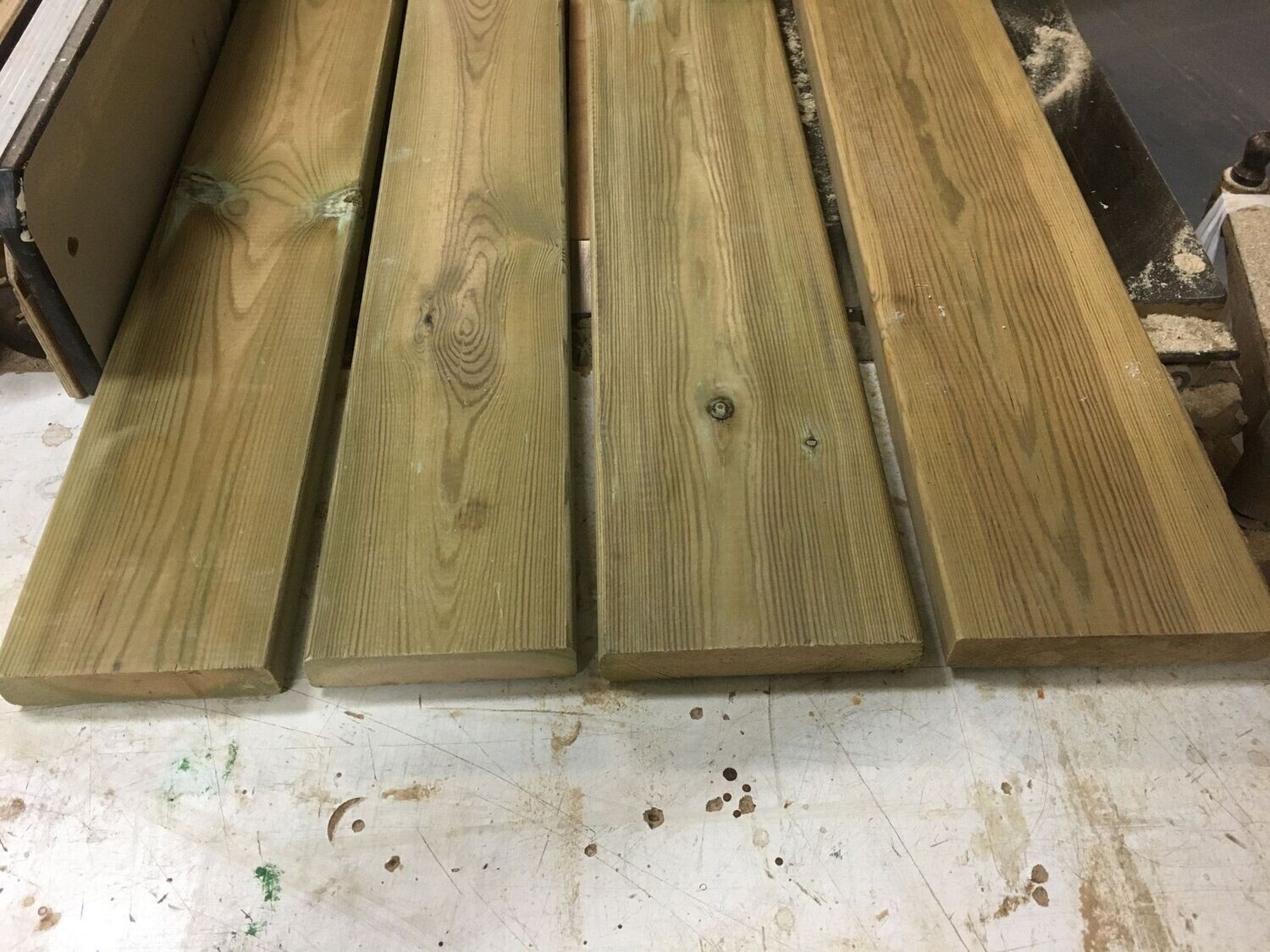 45 x 190 Llistó Tractat respatllat, cants roms 45 x 190 Llistó Tractat respatllat, cants roms