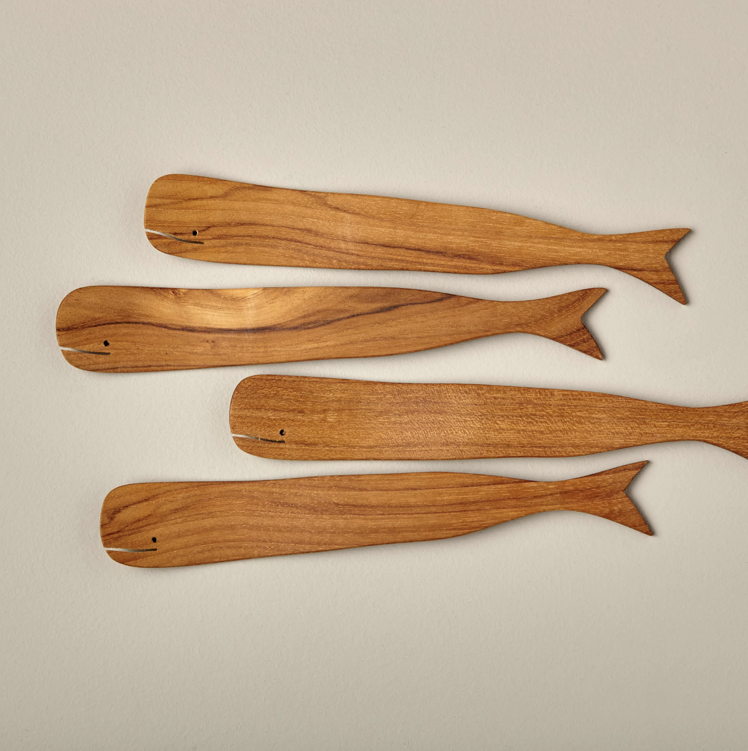 Teak Whale Spreader Set Of 4